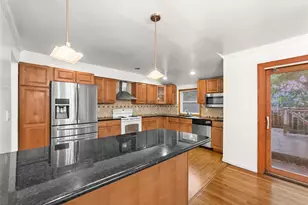 36 Clearview Dr, Wyandanch, NY 11798 - Photo 23