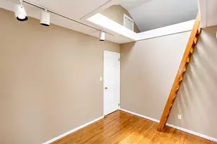 38 Hill Dr, Glen Head, NY 11545 - Photo 15