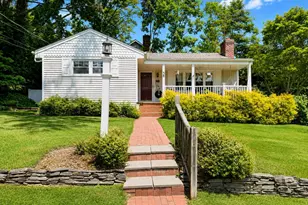 38 Hill Dr, Glen Head, NY 11545 - Photo 23