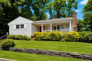 38 Hill Dr, Glen Head, NY 11545 - Photo 21