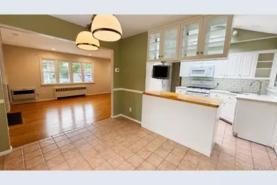 38 Hill Drive, Glen Head, NY 11545 - Photo 7
