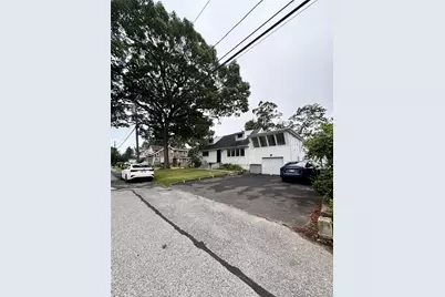 233 S 15th Street, Lindenhurst, NY 11757 - Photo 5