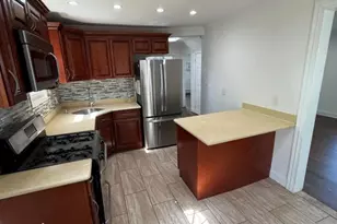 134 Scranton Ave, Lynbrook, NY 11563 - Photo 3