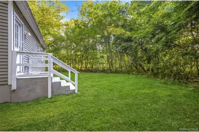 114 Wilson Avenue, Medford, NY 11763 - Photo 5