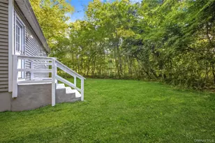114 Wilson Ave, Medford, NY 11763 - Photo 5
