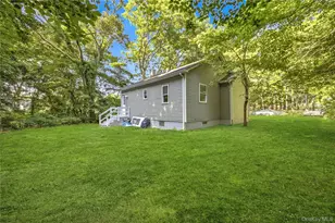 114 Wilson Ave, Medford, NY 11763 - Photo 7
