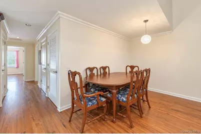 178 Ashley Court, Central Islip, NY 11722 - Photo 5