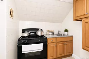 942 72nd St, Brooklyn, NY 11228 - Photo 47