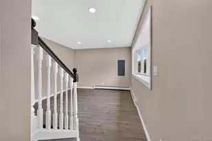33 Parkway Blvd, Wyandanch, NY 11798 - Photo 7