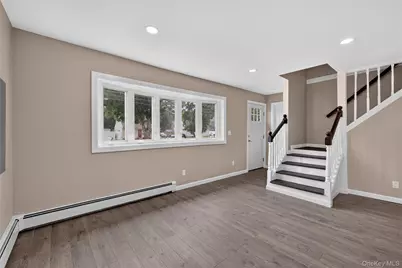 33 Parkway Boulevard, Wyandanch, NY 11798 - Photo 9