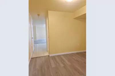 558 Eltingville Boulevard, New York, NY 10312 - Photo 23