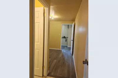 558 Eltingville Boulevard, New York, NY 10312 - Photo 25