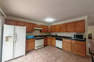 558 Eltingville Blvd, New York, NY 10312 - Photo 5