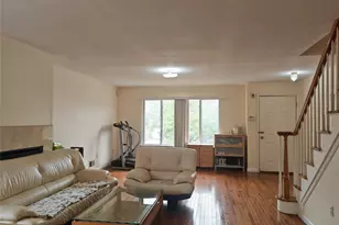 558 Eltingville Blvd, New York, NY 10312 - Photo 3