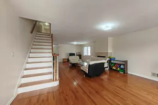 558 Eltingville Blvd, New York, NY 10312 - Photo 19