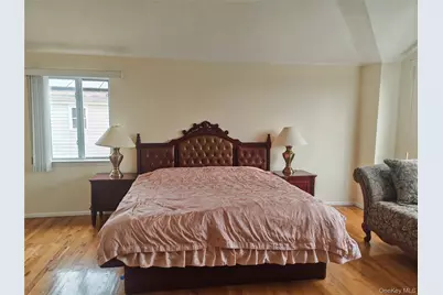 558 Eltingville Boulevard, New York, NY 10312 - Photo 9