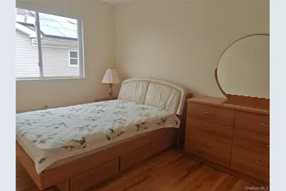 558 Eltingville Boulevard, New York, NY 10312 - Photo 15