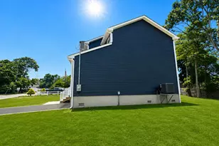 7 Edgewater Dr, Mastic Beach, NY 11951 - Photo 41