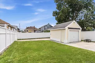 22 Homan Blvd, Hempstead, NY 11550 - Photo 31