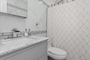 22 Homan Blvd, Hempstead, NY 11550 - Photo 15