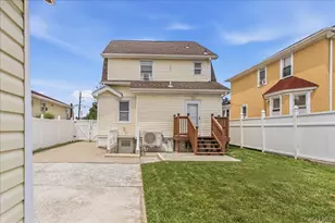22 Homan Blvd, Hempstead, NY 11550 - Photo 33