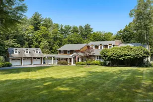 8 Seymour Pl W, Armonk, NY 10504 - Photo 3