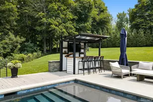 8 Seymour Pl W, Armonk, NY 10504 - Photo 13