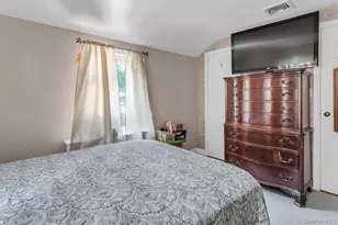 181 Woodbine Ave, Merrick, NY 11566 - Photo 27