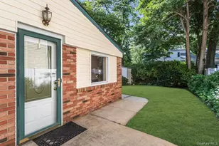 181 Woodbine Ave, Merrick, NY 11566 - Photo 37