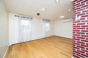 303 Oceanside Pkwy, Oceanside, NY 11572 - Photo 13