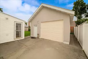 303 Oceanside Pkwy, Oceanside, NY 11572 - Photo 9