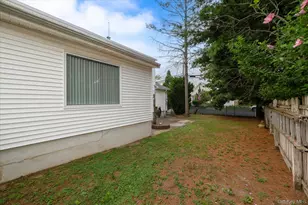 303 Oceanside Pkwy, Oceanside, NY 11572 - Photo 7