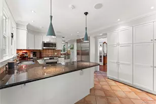 2 Dellwood Rd, Bronxville, NY 10708 - Photo 9