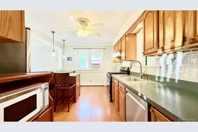 37 Hampton Avenue, Mastic, NY 11950 - Photo 17