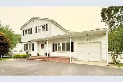 37 Hampton Avenue, Mastic, NY 11950 - Photo 3