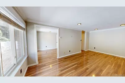 604 Blue Ridge Drive, Medford, NY 11763 - Photo 5