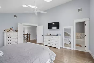 30 Berger Avenue, Amityville, NY 11701 - Photo 27