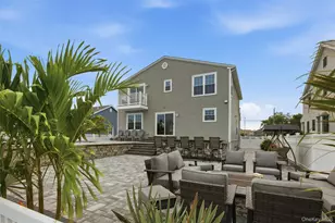 30 Berger Ave, Amityville, NY 11701 - Photo 13