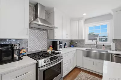 30 Berger Avenue, Amityville, NY 11701 - Photo 21