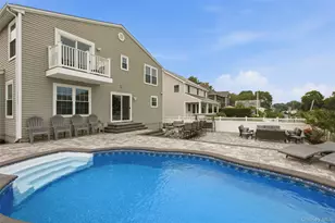 30 Berger Ave, Amityville, NY 11701 - Photo 7