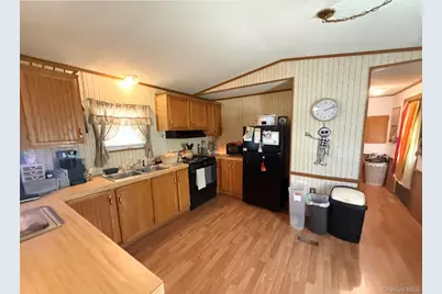 132 North Montgomery Street #C11, Walden, NY 12586 - Photo 7