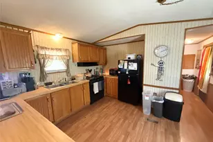 132 N Montgomery St, Walden, NY 12586 - Photo 7