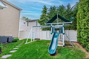 3343 Seawane Dr, Merrick, NY 11566 - Photo 45
