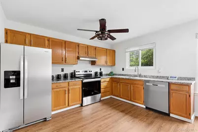 98 Constable Drive, Riverhead, NY 11901 - Photo 7