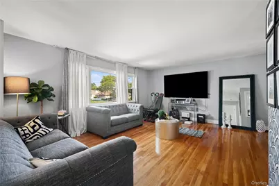 284 Baldwin Road, Hempstead, NY 11550 - Photo 9