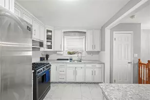 284 Baldwin Rd, Hempstead, NY 11550 - Photo 5