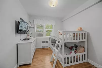 682 Tuckahoe Road #5K, Yonkers, NY 10710 - Photo 15