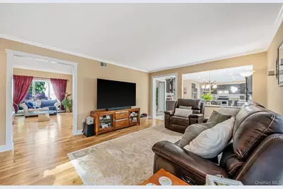 9 Amber Lane, Wading River, NY 11792 - Photo 19