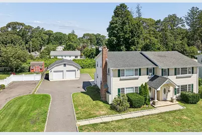 17 Parr Drive, Ronkonkoma, NY 11779 - Photo 3