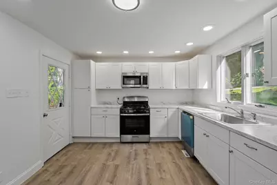 3 Second Avenue, Unionville, NY 10988 - Photo 3